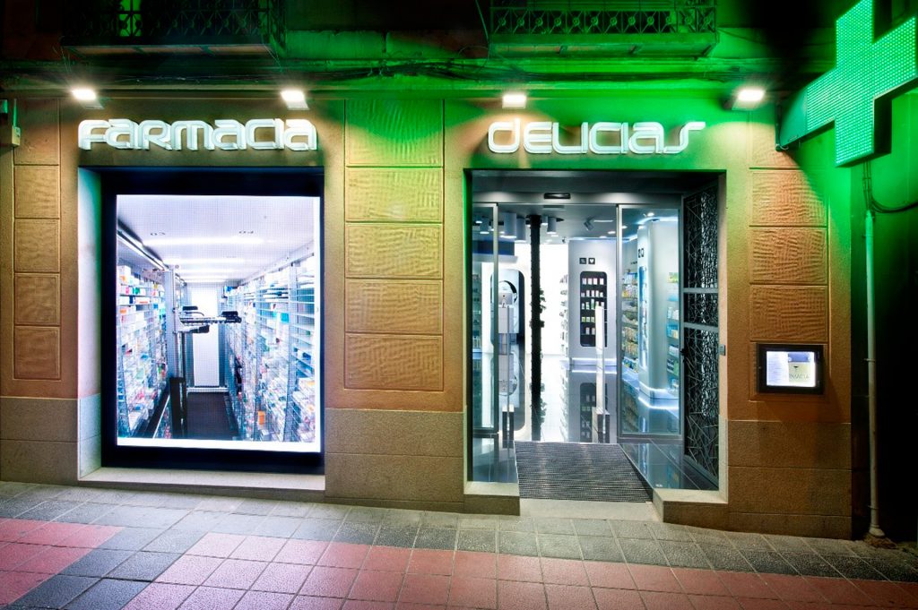 Vista exterior robot de farmacia