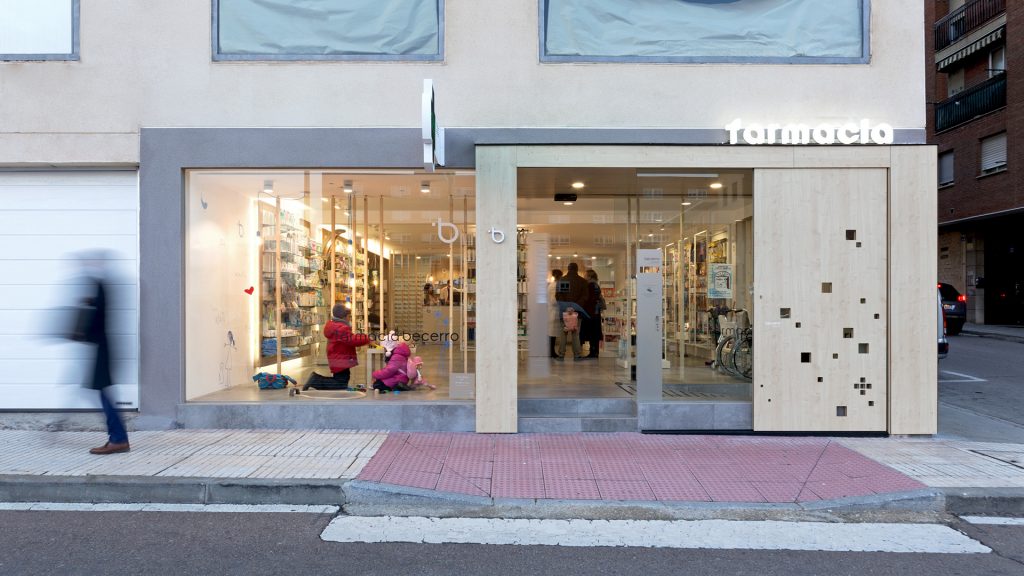 Nuevos públicos al reformar la farmacia