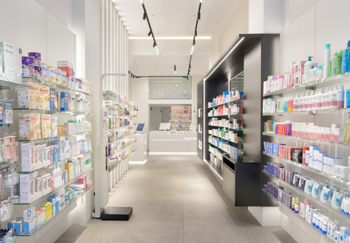 Farmacia Ferrer Lázaro.