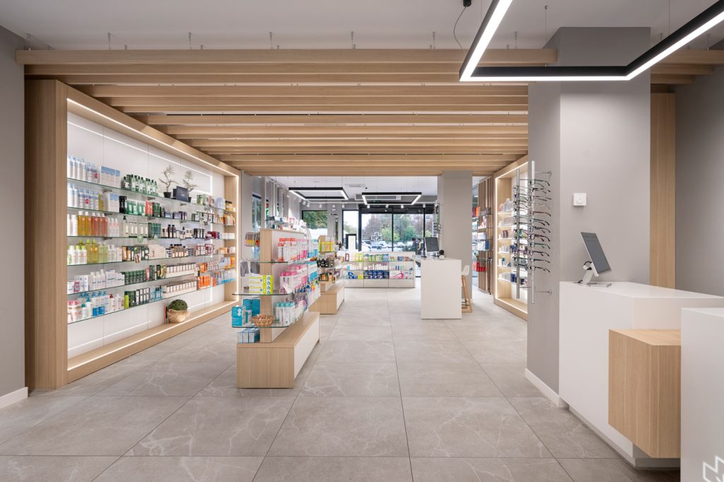 Farmacia modular, diseñada y reformada por Inside Pharmacy.