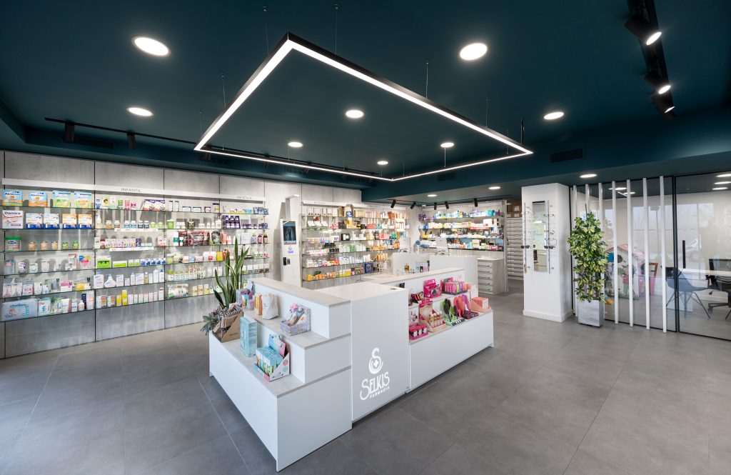 Gondola da farmacia realizzata da Inside Pharmacy