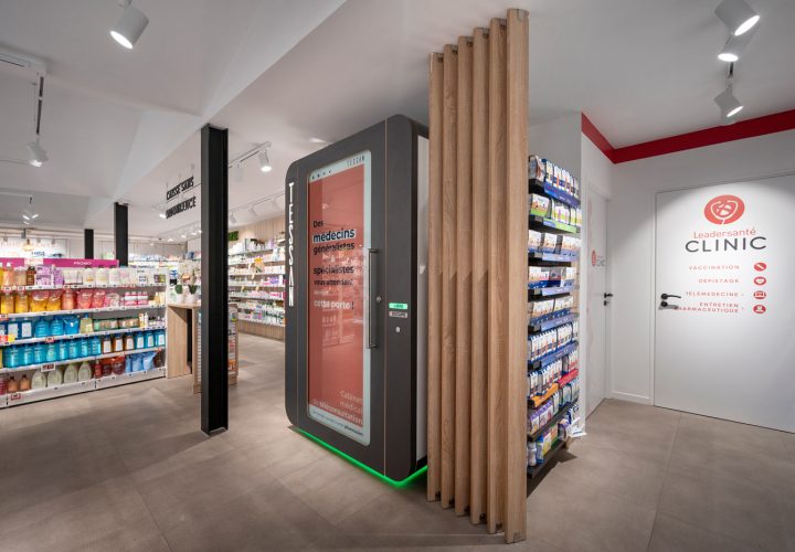 Colori in farmacia. Farmacia progettata e ristrutturata da Inside Pharmacy.