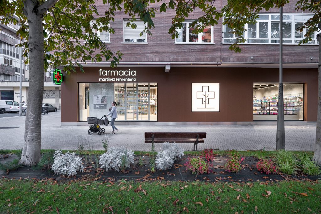 Reformar farmacia sin cerrar.